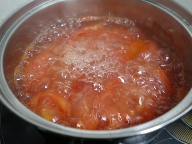 探索新一代泡面美食文化，最新泡面食用潮流